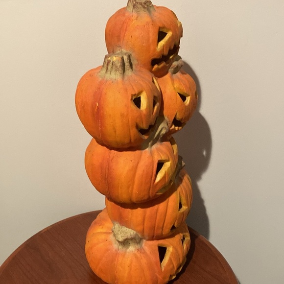 TrendMaster vintage 1993 stacked lighted jack-o-lanterns - Picture 4 of 10
